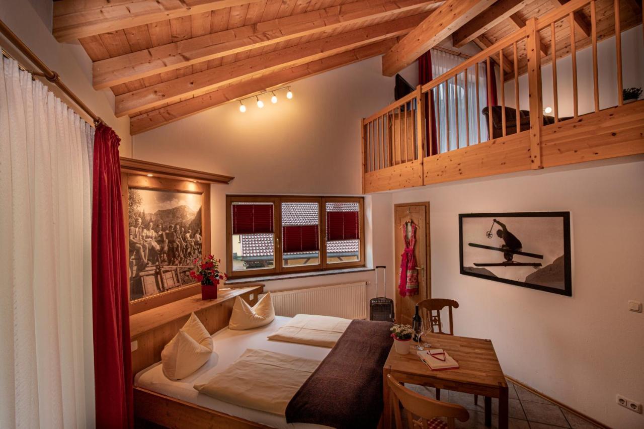 Hotel-Gasthof Der Wiesengrund バート・ヒンデラング エクステリア 写真
