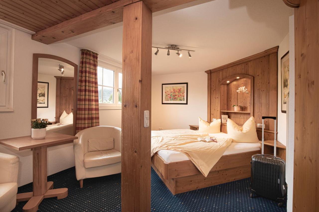 Hotel-Gasthof Der Wiesengrund バート・ヒンデラング エクステリア 写真