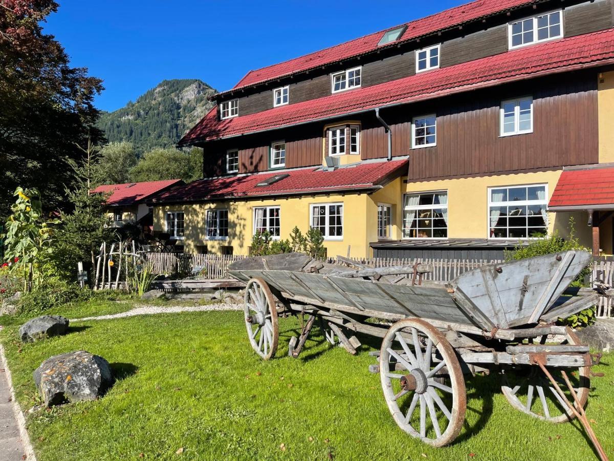 Hotel-Gasthof Der Wiesengrund バート・ヒンデラング エクステリア 写真