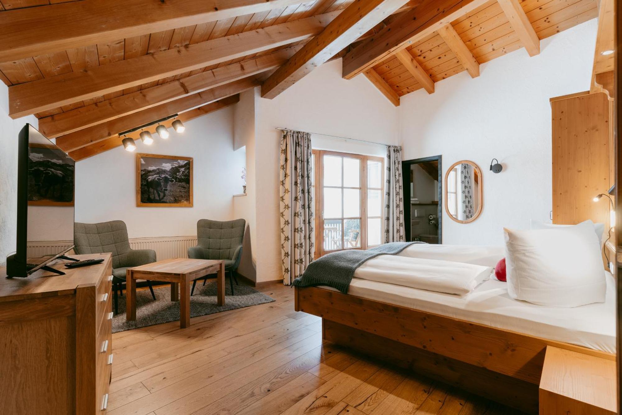 Hotel-Gasthof Der Wiesengrund バート・ヒンデラング エクステリア 写真